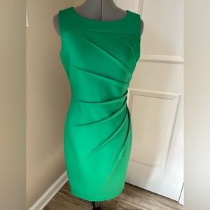 Gorgeous green professional dress.  Perfect for a day on the office or interview